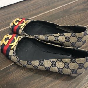 Gucci flats